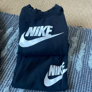 Nike size small sweatsuit